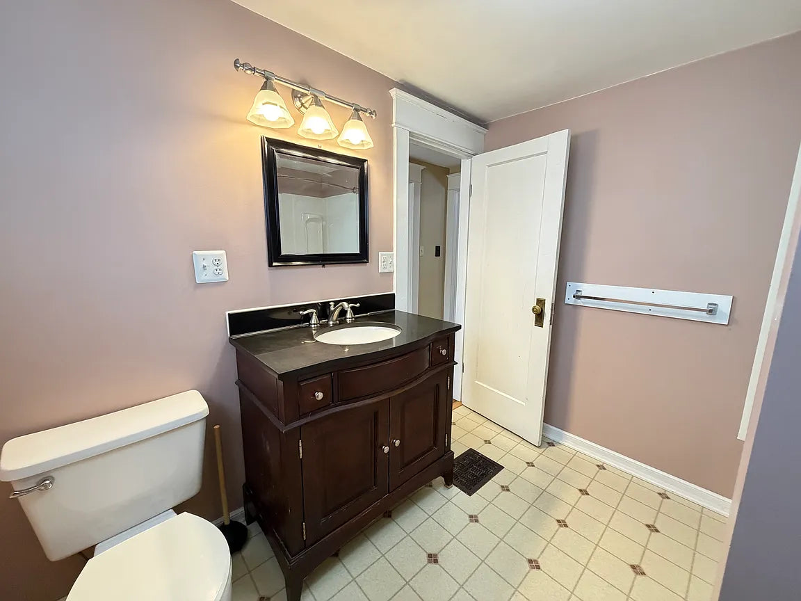 2 bed 1 bath- 37 Arlington Rd #1, Buffalo, NY 14221