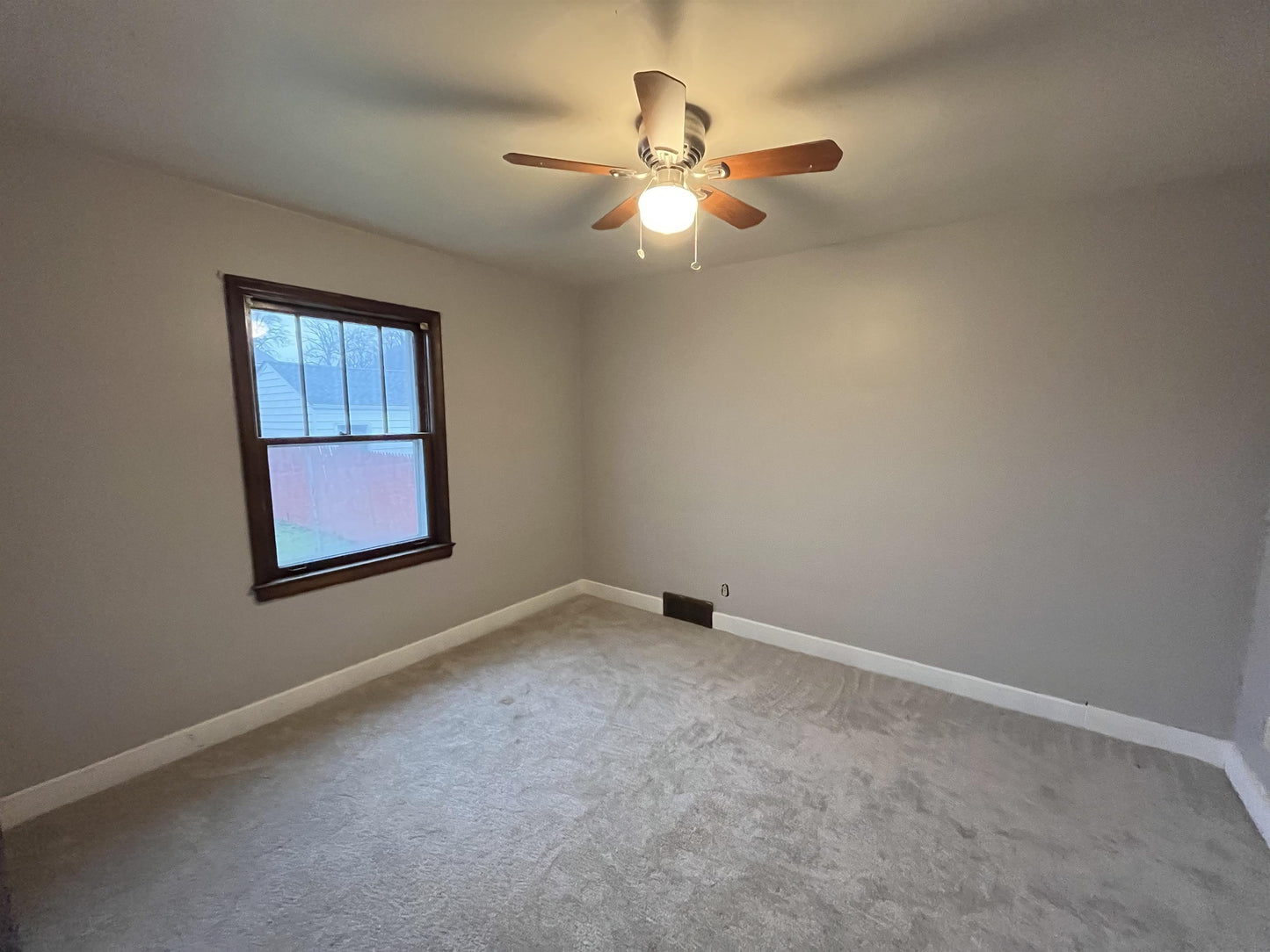 2 bed 1 bath - 487 25th Street - Lower Niagara Falls, NY 14303