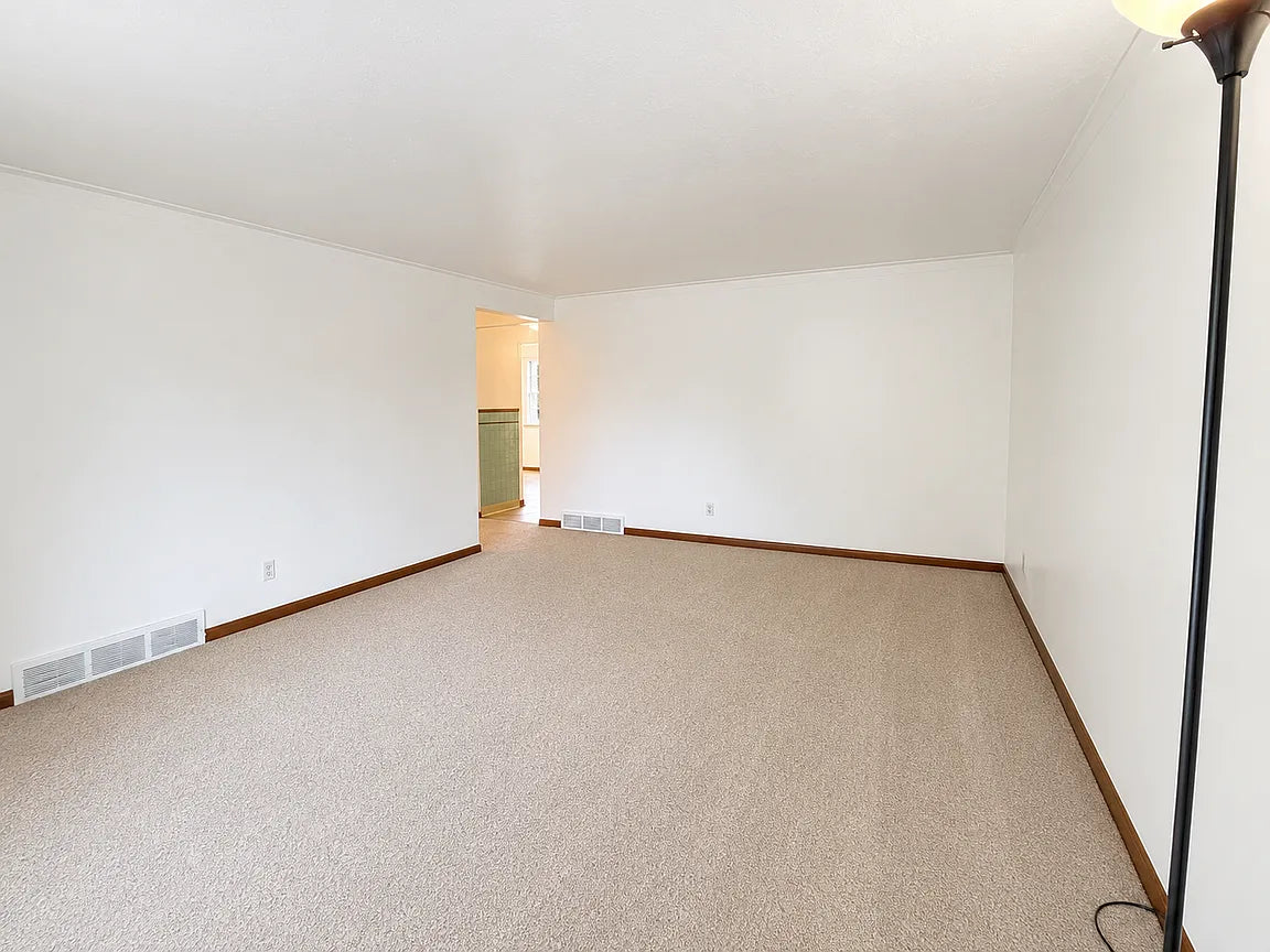 3 bed 1 bath - 222 Frankhauser Rd, Williamsville, NY 14221