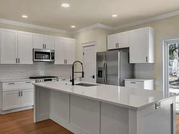 5 bed 2.5 bath- 284 Harding Rd, Buffalo, NY 14221