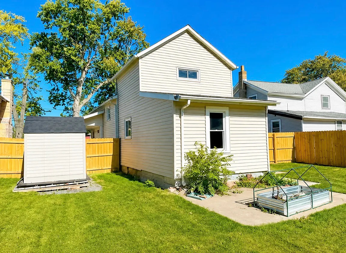 3 bed 2 bath - 34 Porter St, Lockport, NY 14094