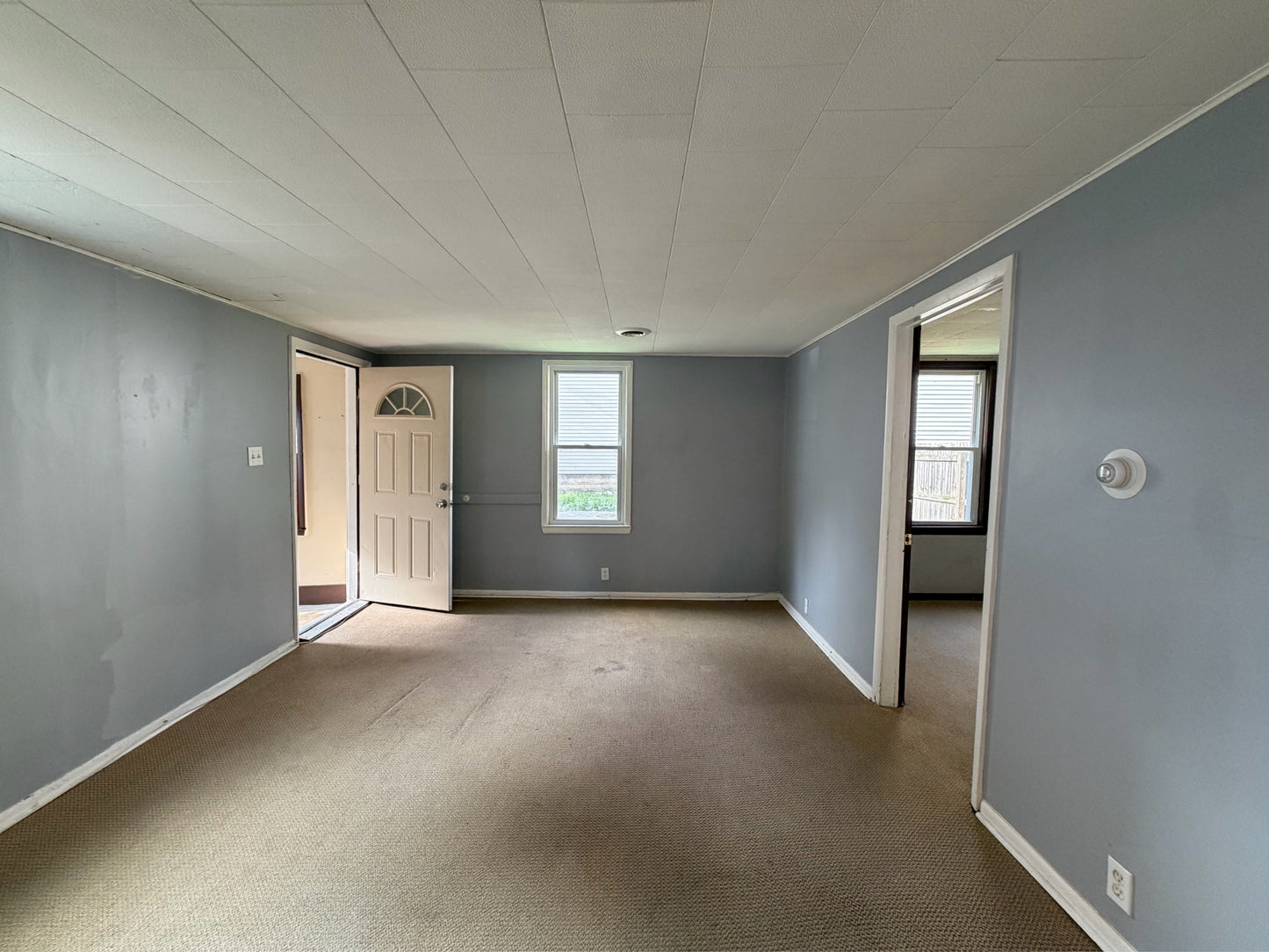 1 bed 1 bath - 111 Southside Parkway - Back House Lower Buffalo, NY 14220