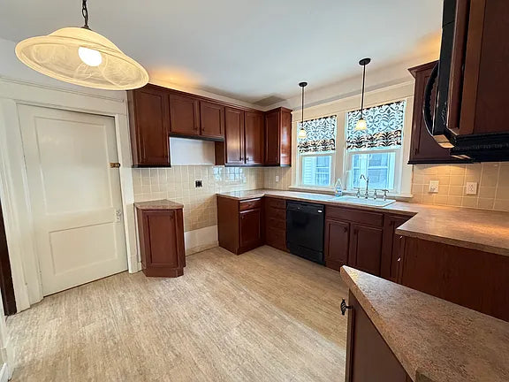 3 bed 1 bath- 300 N Park Ave Unit 2, Buffalo, NY 14216