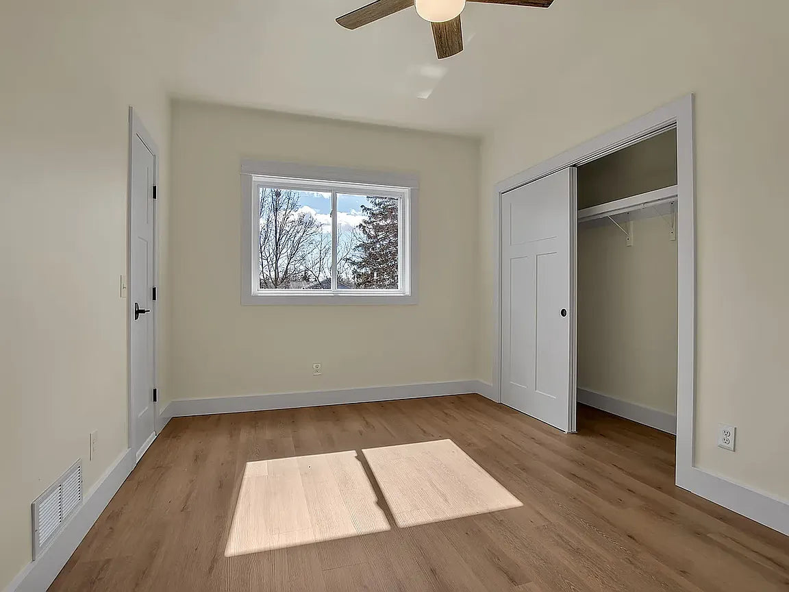 5 bed 2.5 bath- 284 Harding Rd, Buffalo, NY 14221