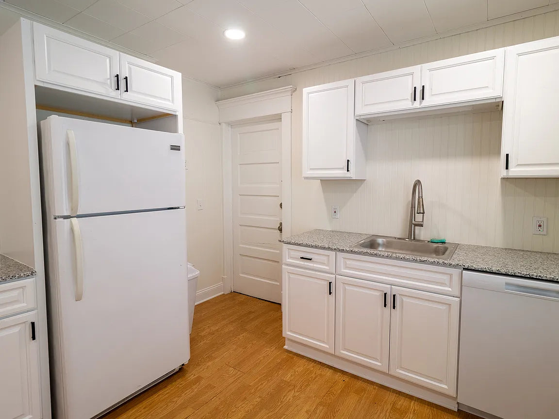 3 bed 1 bath- 46 Atlantic Ave #1, Buffalo, NY 14222