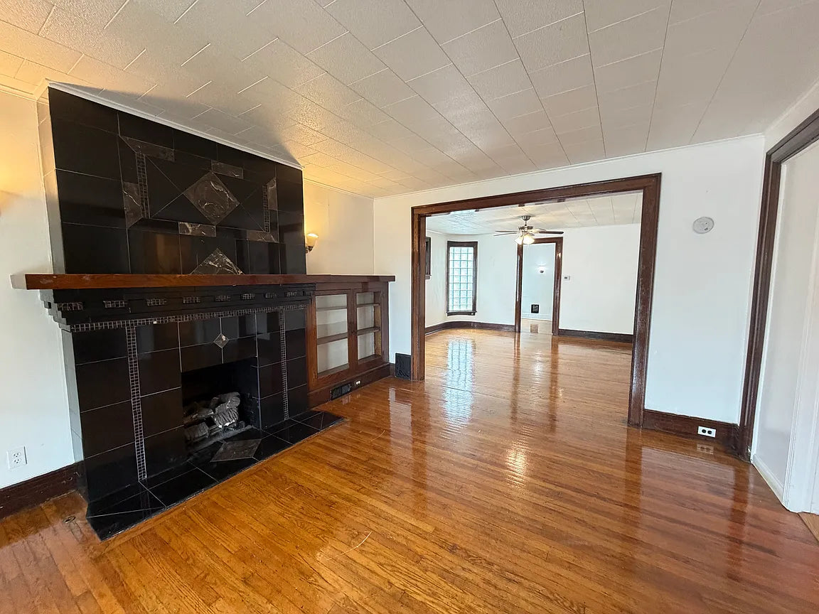 4 bed 2 bath - 1080 Elmwood Avenue, # 1 First Floor, Buffalo, NY 14222