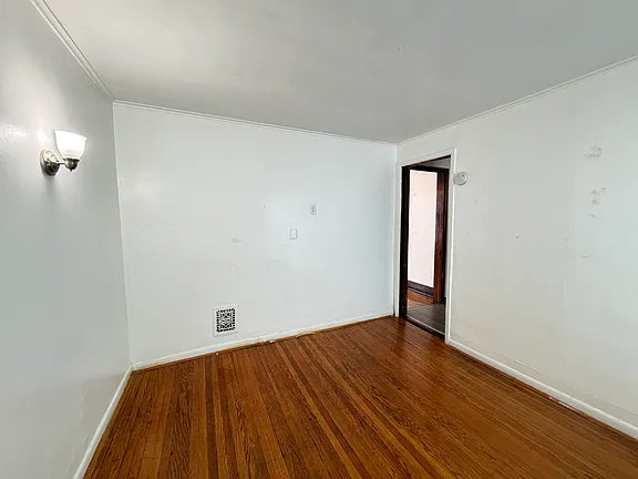 4 bed 2 bath - 1080 Elmwood Avenue, # 1 First Floor, Buffalo, NY 14222