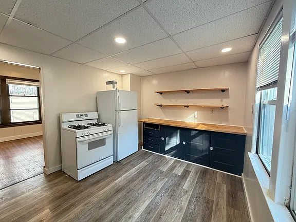 3 bed 1 bath - 92 Alsace Ave, # 2, Buffalo, NY 14220