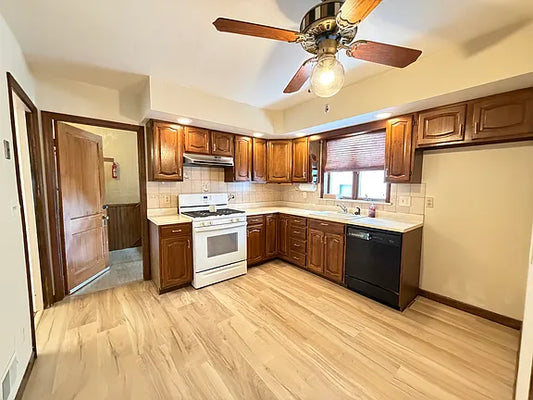 3 bed 1 bath- 300 N Park Ave Unit 1, Buffalo, NY 14216