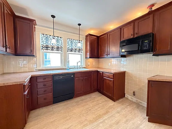 3 bed 1 bath- 300 N Park Ave Unit 2, Buffalo, NY 14216