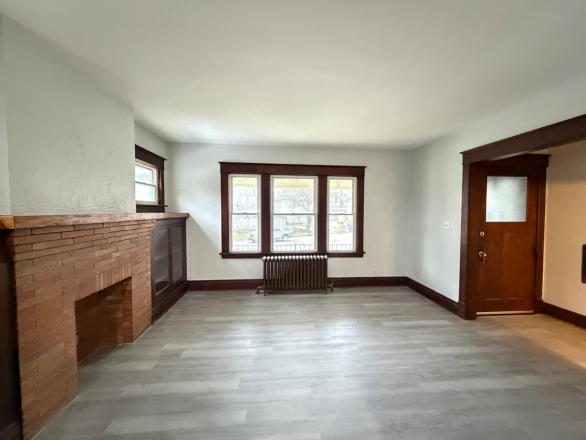 3 bed 1 bath- 2026 Hertel Ave APT 1, Buffalo, NY 14214