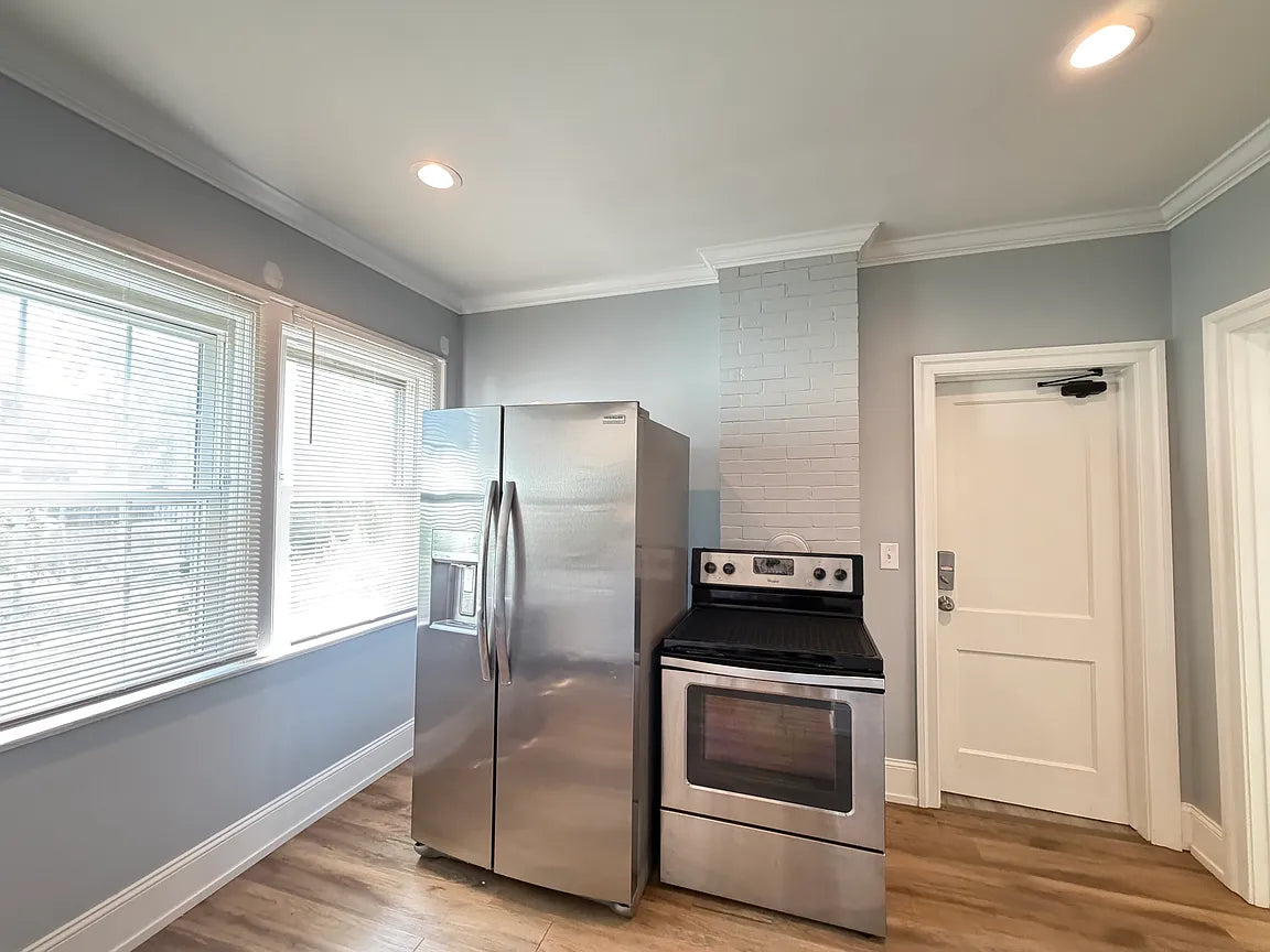 3 bed 1 bath - 80 Dewitt St, # 1, Buffalo, NY 14213