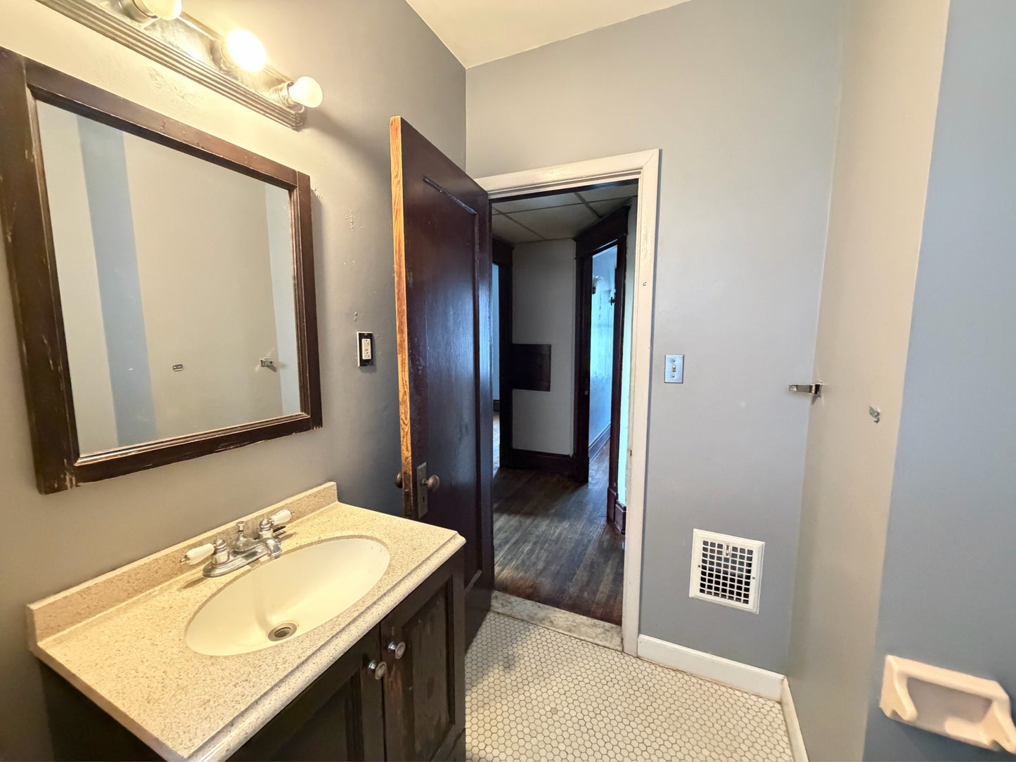 3 bed 1 bath - 418 Colvin Avenue - Upper Buffalo, NY 14216