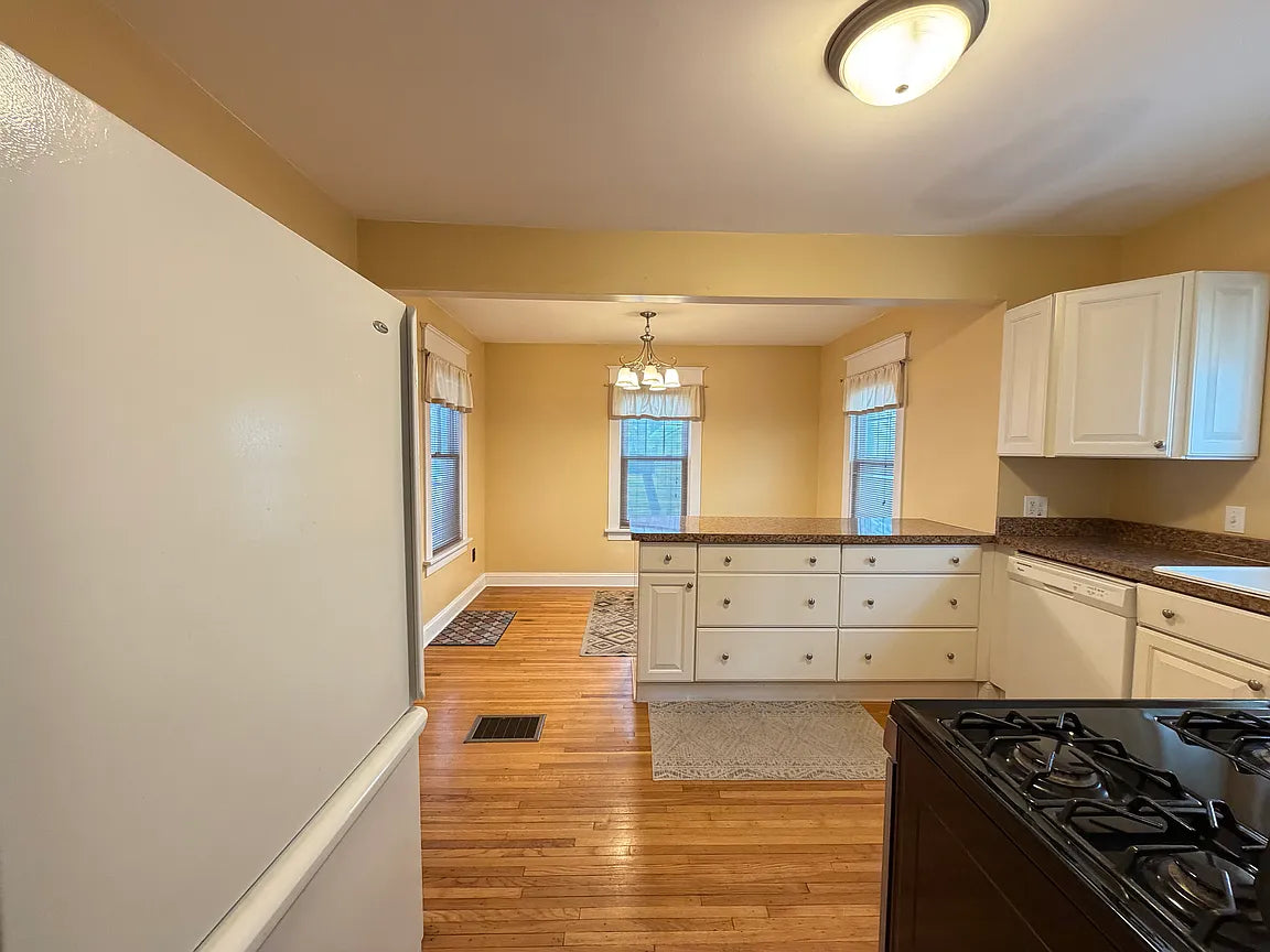 2 bed 1 bath- 37 Arlington Rd #1, Buffalo, NY 14221