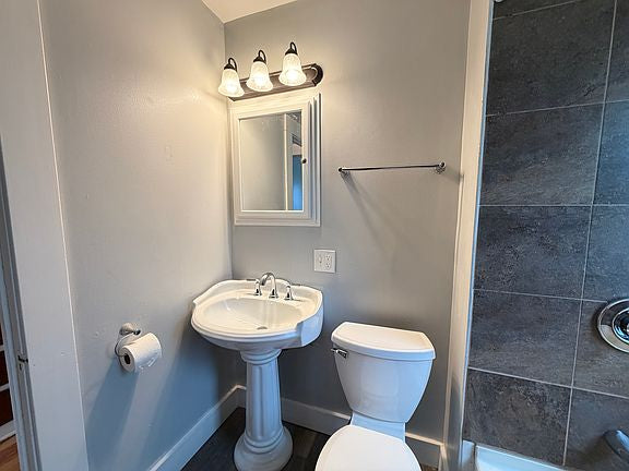 2 bed 1 bath - 227 Heath St Floor 2, Buffalo, NY 14214