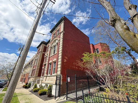 3 bed 2.5 bath - 201 W Huron St, Unit B, Buffalo, NY 14201