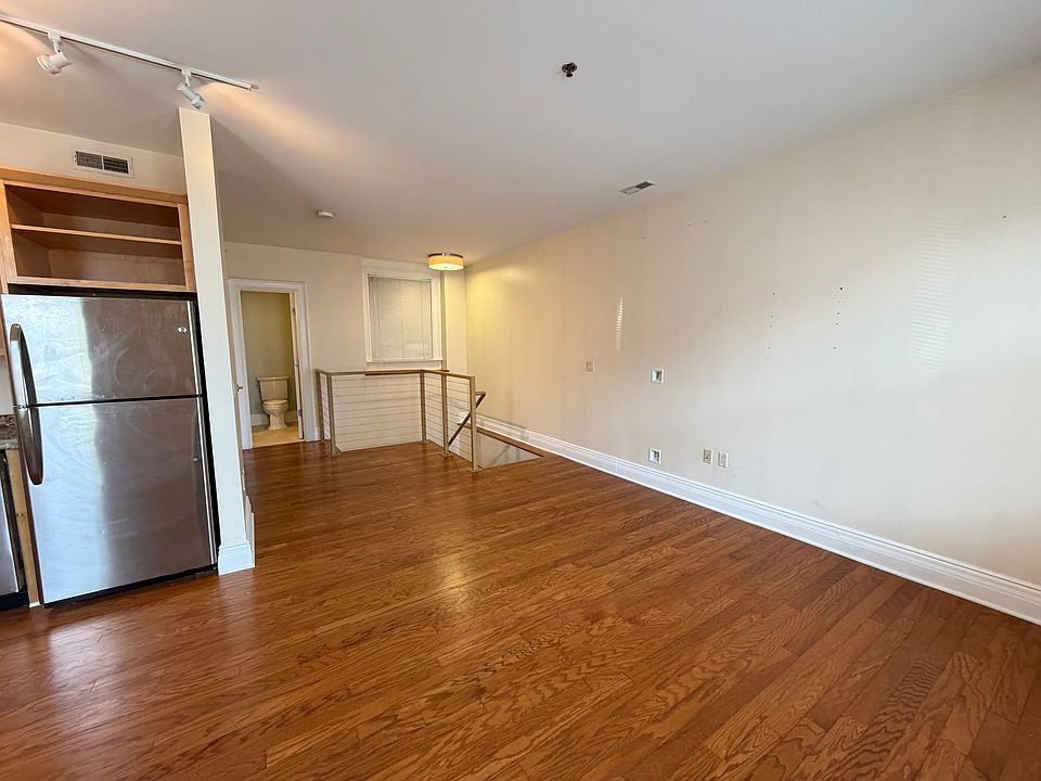 3 bed 2.5 bath - 201 W Huron St, Unit B, Buffalo, NY 14201