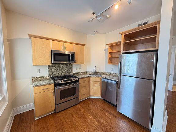 3 bed 2.5 bath - 201 W Huron St, Unit B, Buffalo, NY 14201