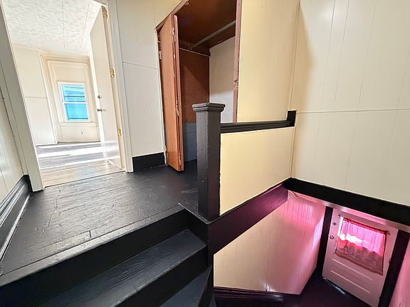 3 bed 1 bath - 67 Barton St, # 2, Buffalo, NY 14213