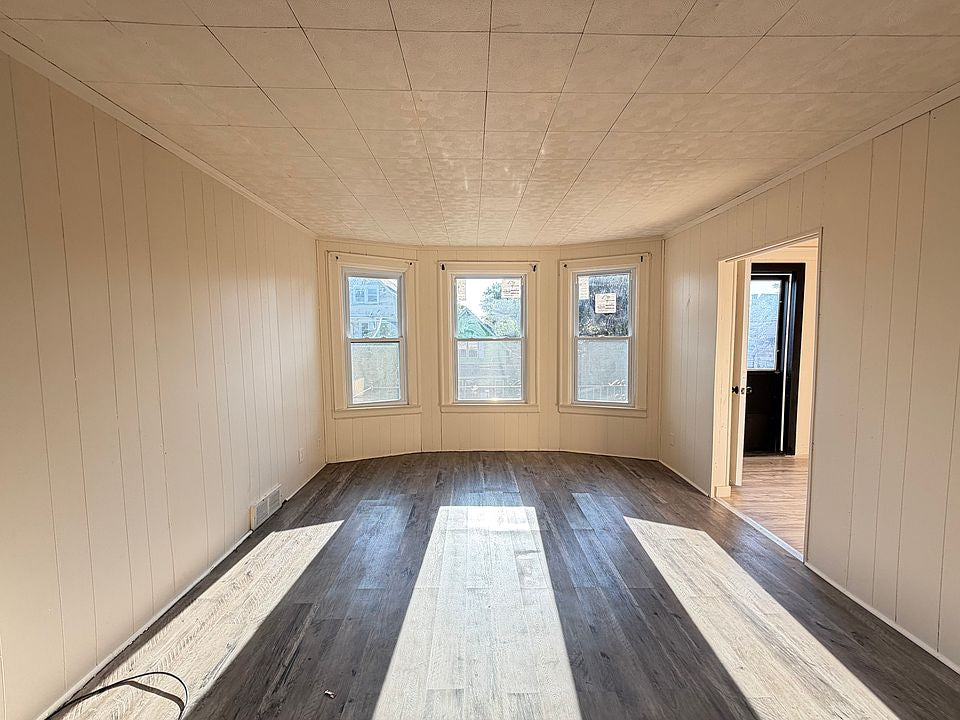 3 bed 1 bath - 67 Barton St, # 2, Buffalo, NY 14213