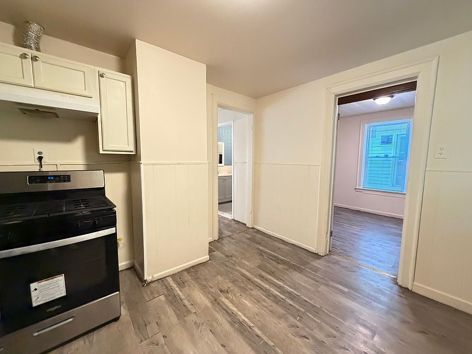 3 bed 1 bath - 67 Barton St, # 2, Buffalo, NY 14213