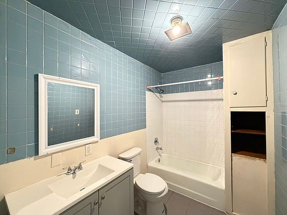 3 bed 1 bath - 67 Barton St, # 2, Buffalo, NY 14213