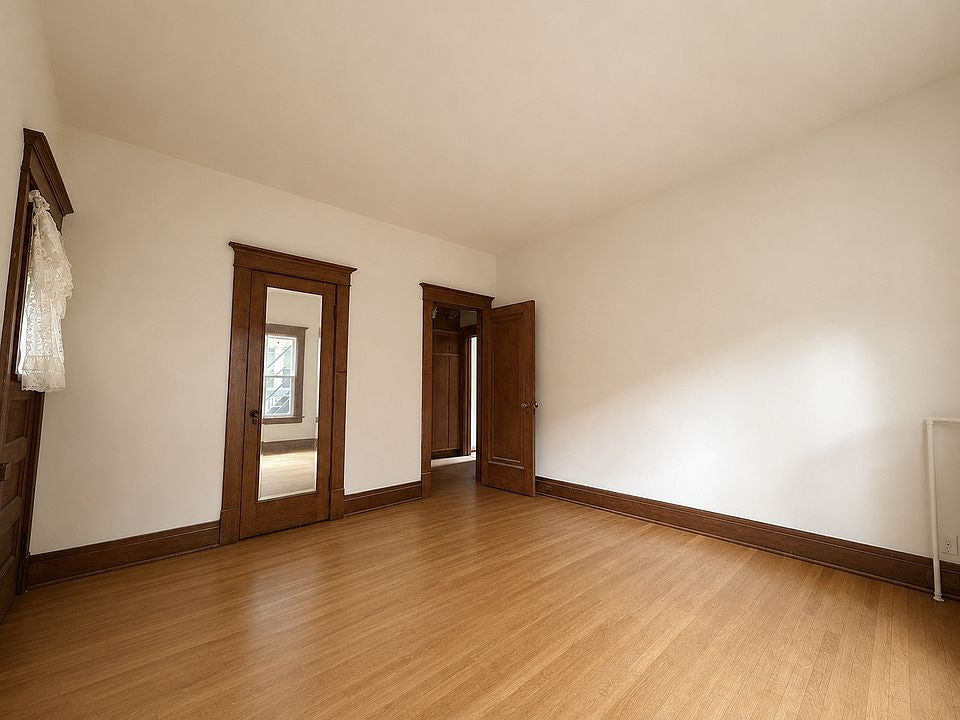 3 bed 1 bath - 329 Bird Ave, # 1, Buffalo, NY 14213