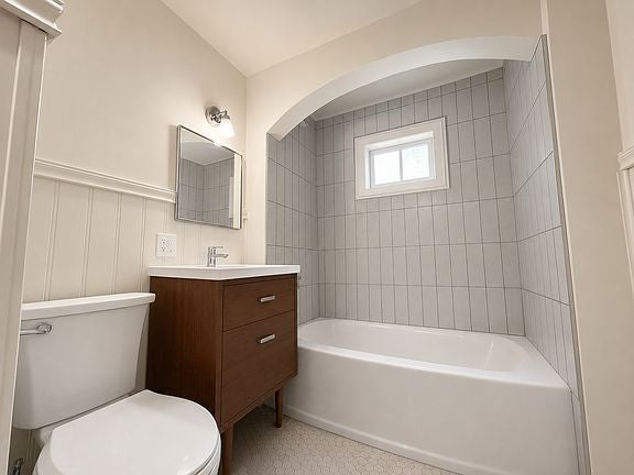 3 bed 1.5 bath - 329 Bird Ave, # 4, Buffalo, NY 14213
