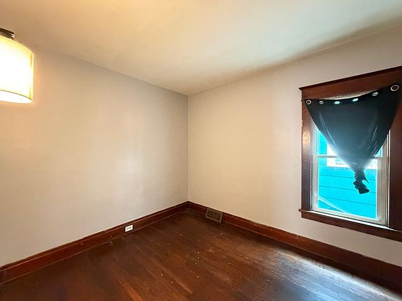3 bed 1 bath - 51 Kamper Ave, Unit 1, Buffalo, NY 14210