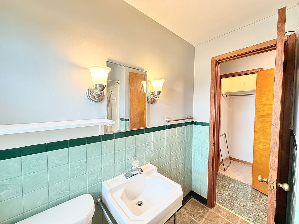 1 bed 1 bath - 74 Newman St, # 4, Buffalo, NY 14218