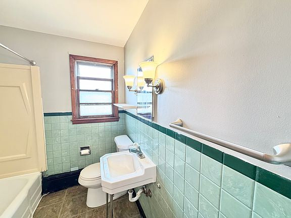 1 bed 1 bath - 74 Newman St, # 4, Buffalo, NY 14218