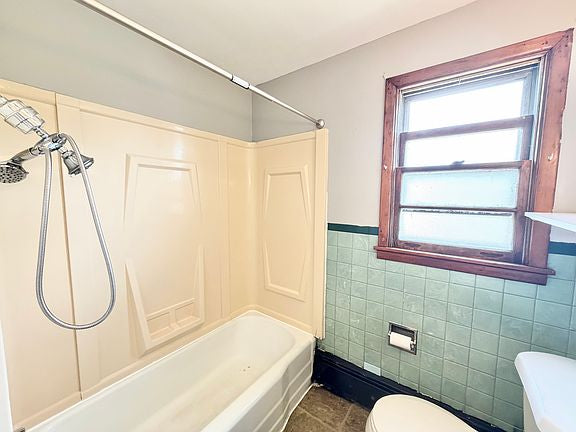 1 bed 1 bath - 74 Newman St, # 4, Buffalo, NY 14218