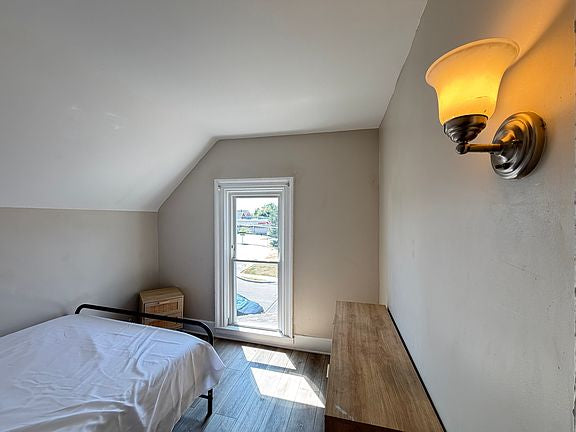 2 bed 1 bath - 15 Andrews Ave, # 2, Buffalo, NY 14225