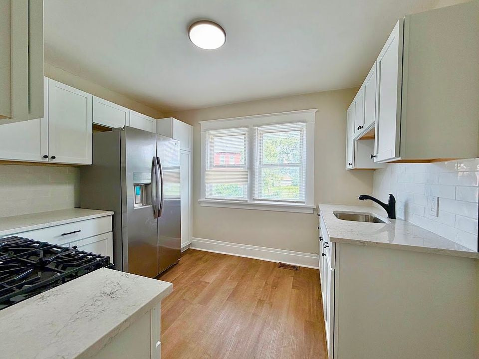 2 bed 1 bath - 74 Houston St, # 2, Buffalo, NY 14220