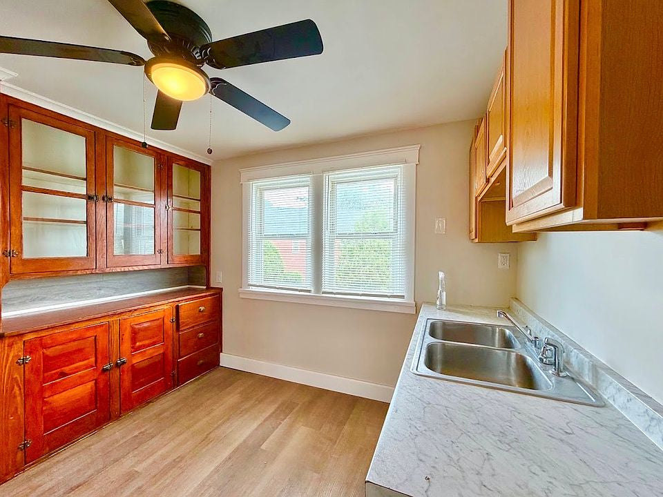 2 bed 1 bath - 74 Houston St, # 2, Buffalo, NY 14220