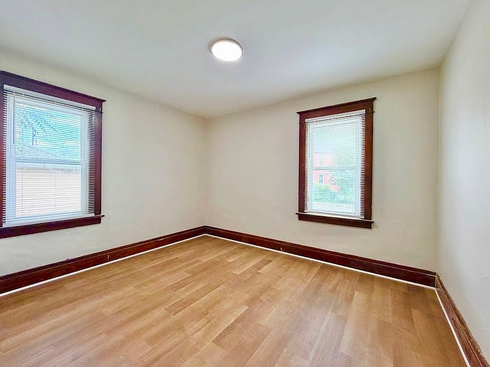 2 bed 1 bath - 74 Houston St, # 2, Buffalo, NY 14220
