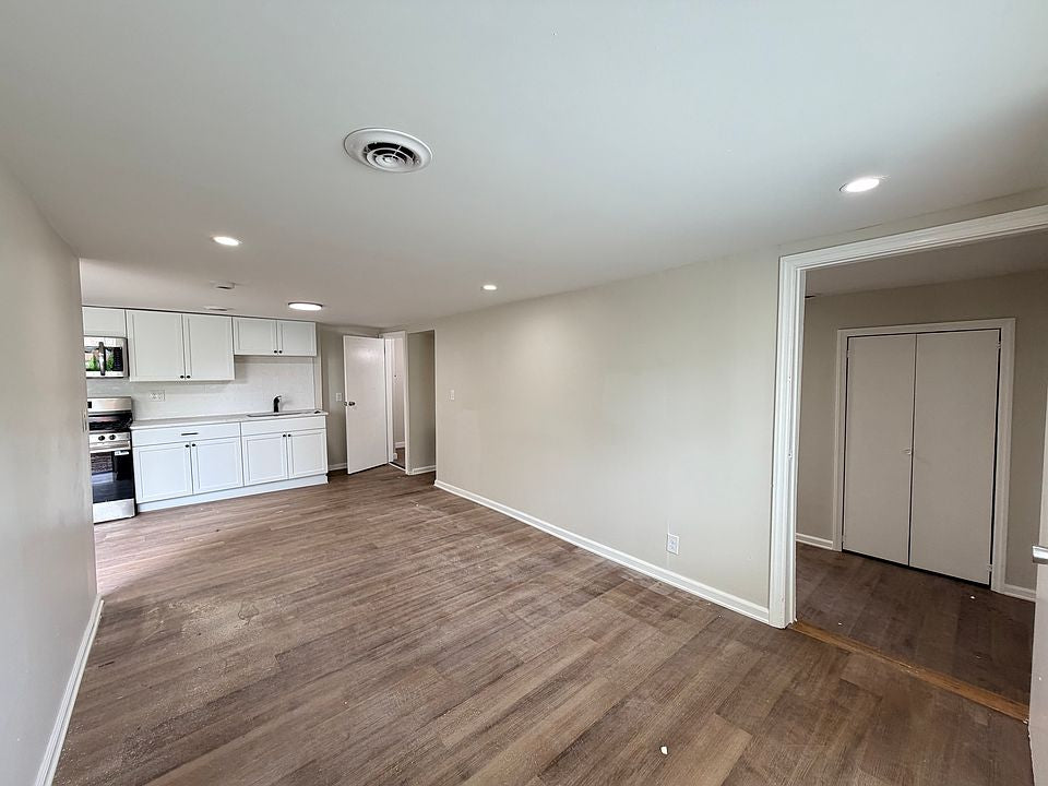 1 bed 1 bath - 74 Houston St, # 3, Buffalo, NY 14220