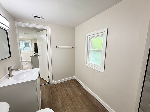 1 bed 1 bath - 74 Houston St, # 3, Buffalo, NY 14220
