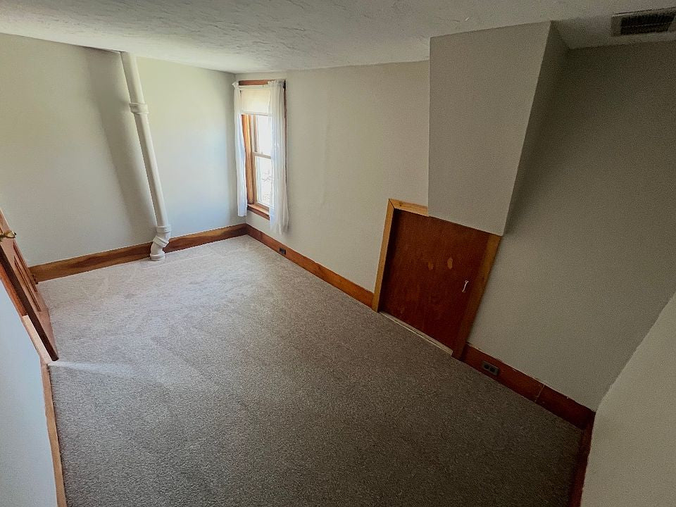 3 bed 2 bath - 65 Olcott St, Lockport, NY 14094