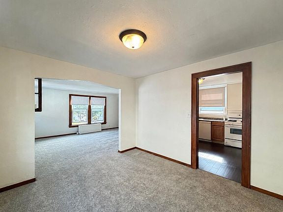 2 bed 1 bath - 390 Sanders Rd, Unit 2, Buffalo, NY 14216