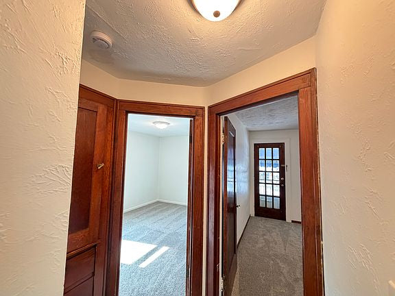 2 bed 1 bath - 390 Sanders Rd, Unit 2, Buffalo, NY 14216
