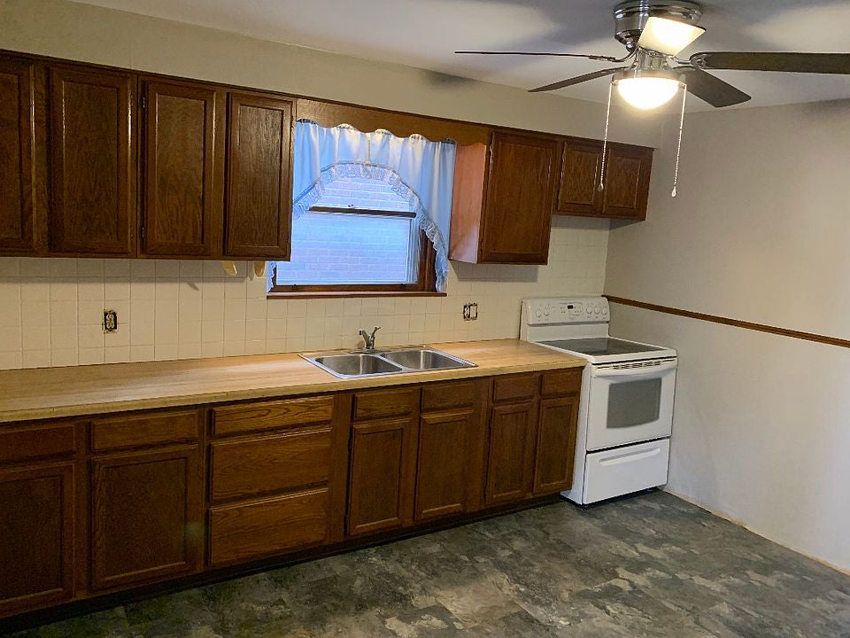 2 bed 1 bath - 2249 Welch Ave, Unit 2, Niagara Falls, NY 14303