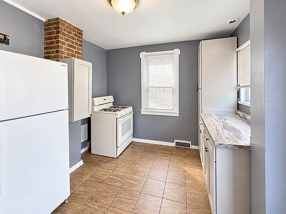 3 bed 1 bath - 116 Lafayette Ave, Buffalo, NY 14213