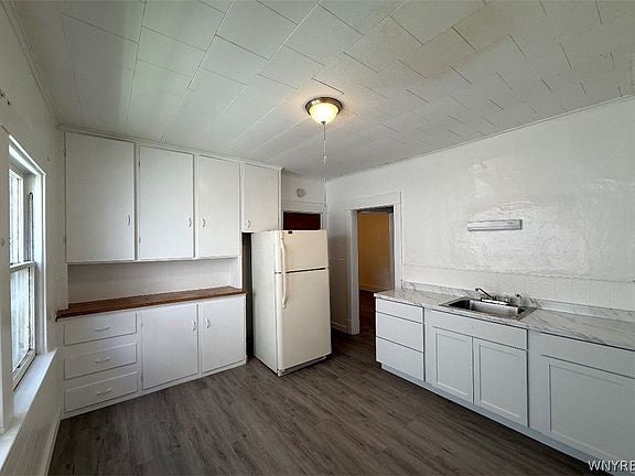 3 bed 1 bath - 22 Remoleno St, Buffalo, NY 14220