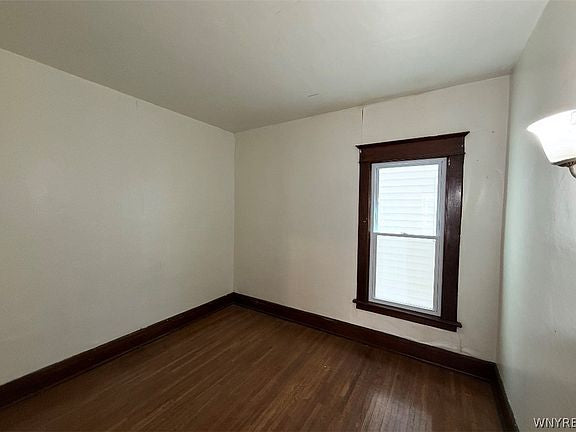 3 bed 1 bath - 22 Remoleno St, Buffalo, NY 14220