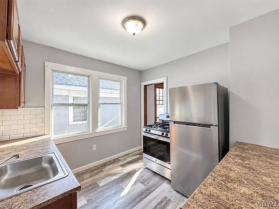 3 bed 1 bath - 9 Lovering Ave, # 2, Buffalo, NY 14216
