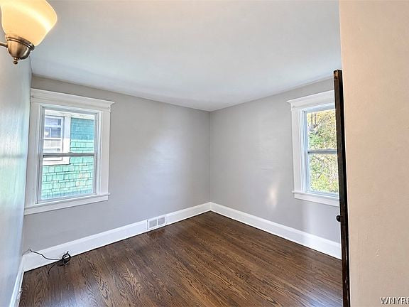 3 bed 1 bath - 9 Lovering Ave, # 2, Buffalo, NY 14216