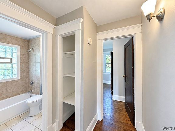 3 bed 1 bath - 9 Lovering Ave, # 2, Buffalo, NY 14216