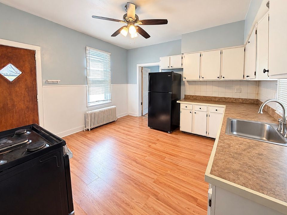 2 bed 1 bath - 26 Shields Ave, # 1, Buffalo, NY 14213