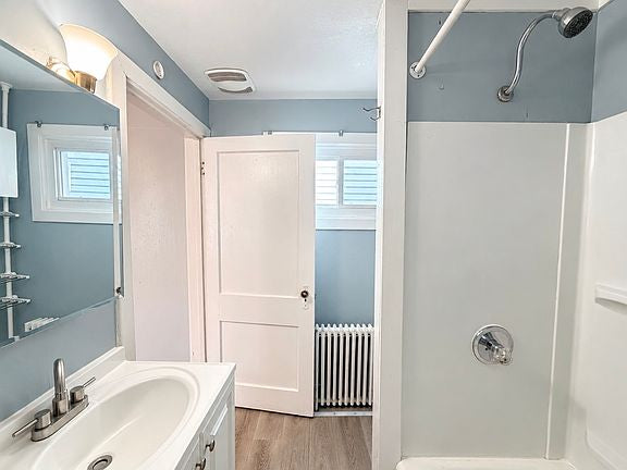 2 bed 1 bath - 26 Shields Ave, # 1, Buffalo, NY 14213